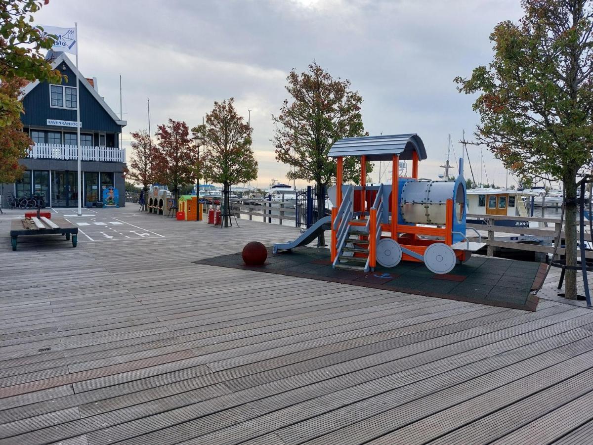 Luxury Houseboat In Volendam Marina Hotel Екстериор снимка